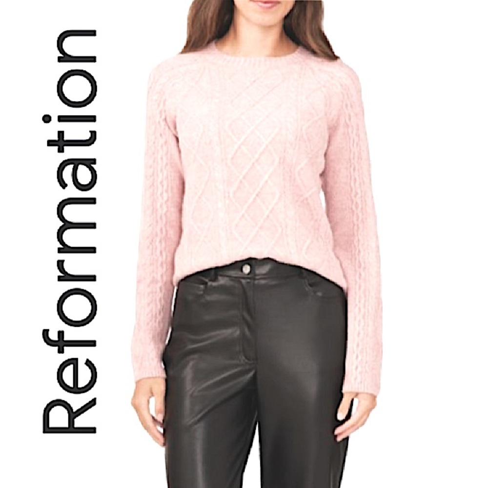 REFORMATION.EUC. Gorgeous 100% CASHMERE knit crew neck sweater. Soft Pink. Large